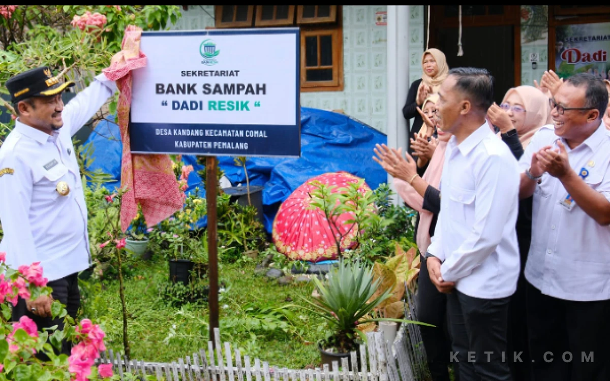 Thumbnail Berita - Diresmikan Bupati Pemalang, Bank Sampah ‘Dadi Resik’ Bikin Warga Bisa Dapat Uang dari Sampah