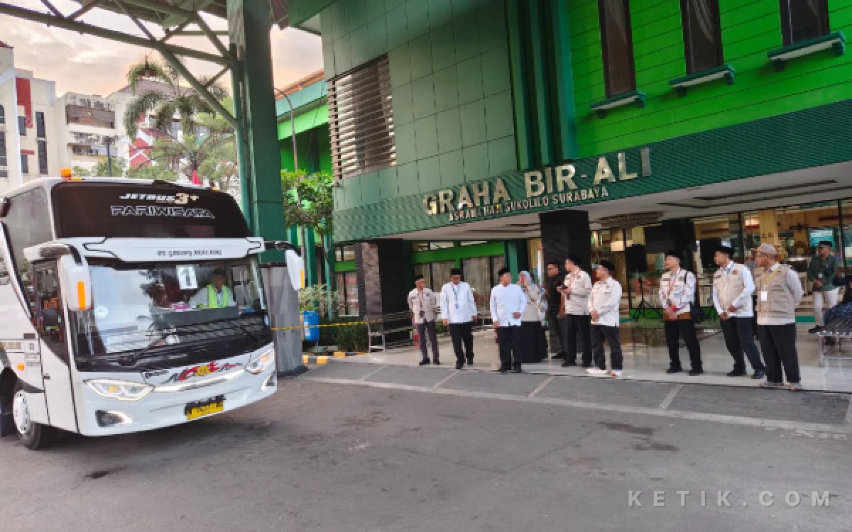 Thumbnail Berita - PPIH Embarkasi Surabaya Pastikan Seluruh Jemaah Kantongi Kartu Nusuk