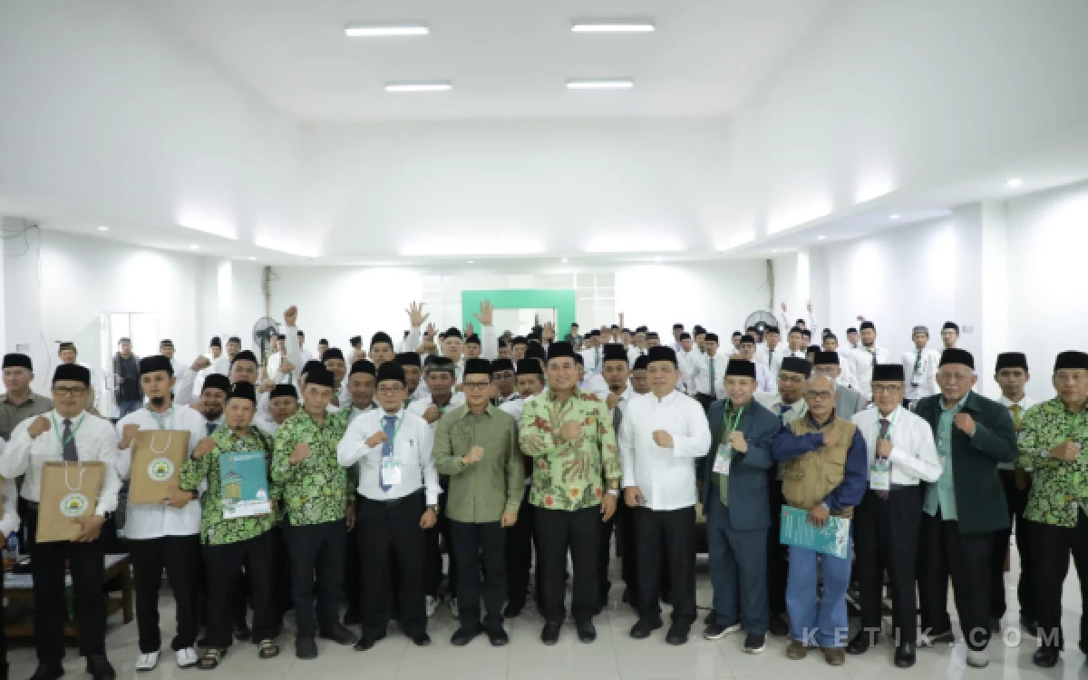 Thumbnail Berita - Buka Pelatihan Standarisasi Imam dan Khatib, Bupati Bandung: DMI Makin Aktif dan Eksis