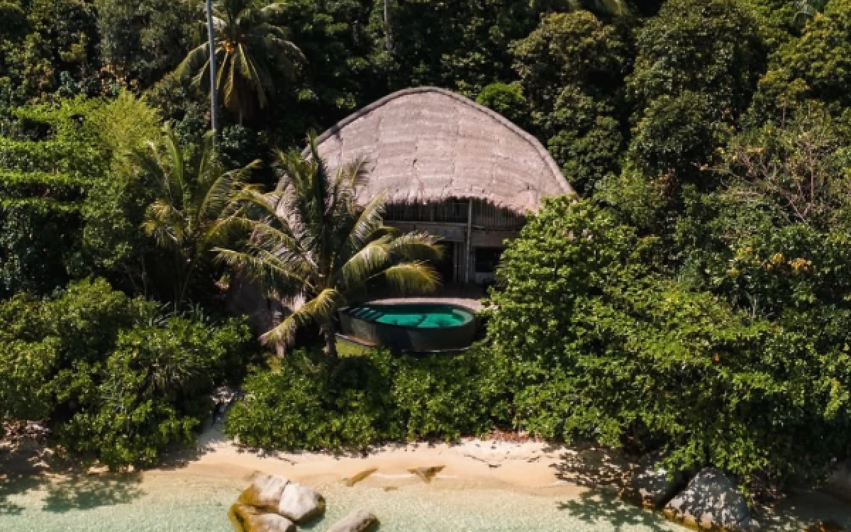 Thumbnail Berita - Cempedak Private Island, Kepulauan Riau, Hotel Terbaik Dunia 2026 dengan Sensasi Menginap di Pulau Tropis Tanpa AC