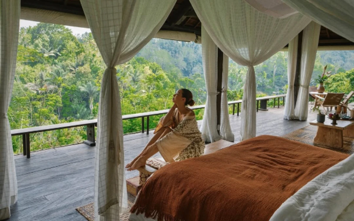 Thumbnail Berita - Tanpa Dinding dan Pintu! Intip Keunikan Buahan A Banyan Tree Escape, Hotel Terbaik Dunia 2026 di Bali