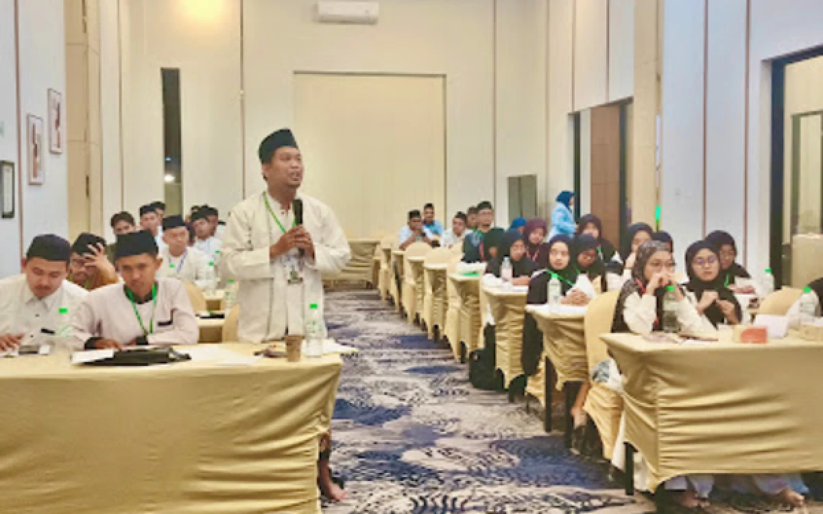 Thumbnail Berita - 60 Remaja Masjid Se-Jatim Digembleng di Al Yasmin Surabaya, Siap Kuasai Digital dan Jadi Penggerak Masjid Modern