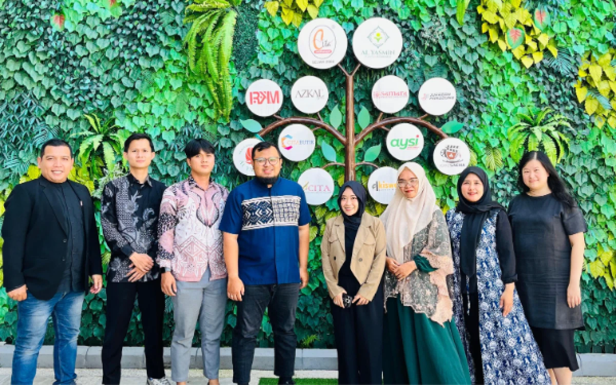 Thumbnail Berita - Pesantren Digipreneur Al-Yasmin Surabaya Tuan Rumah Uji Kompetensi Tour Leader Internasional