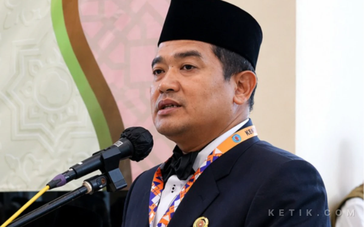 Thumbnail Berita - Tata Kelola Pemberangkatan Haji Brebes 2026 Disorot, Status Plt Kepala Kemenhaj Dipertanyakan