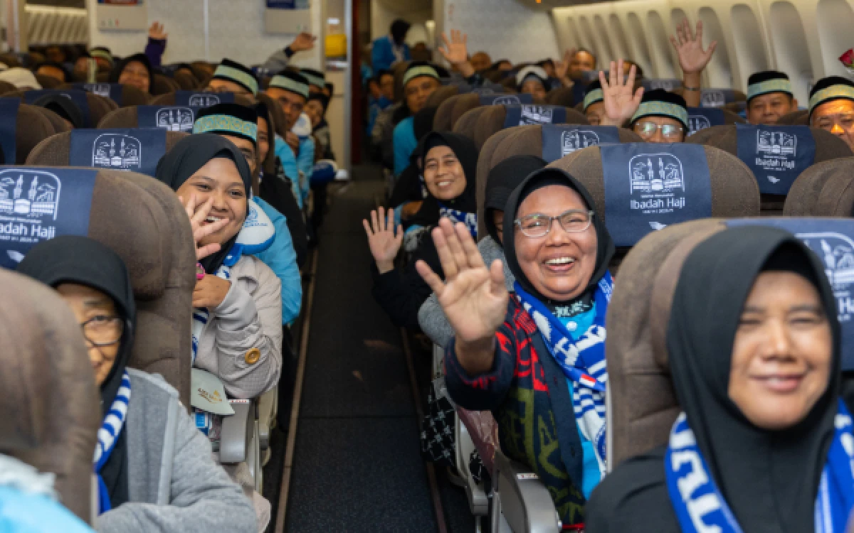 Thumbnail Berita - Haji 2026, Kemenhaj Perkuat Layanan Fast Track dan Kesiapan Embarkasi
