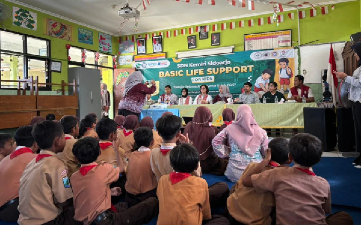 Thumbnail Berita - Pelatihan BLS untuk Anak Disambut Antusias Siswa SDN Kemiri Sidoarjo