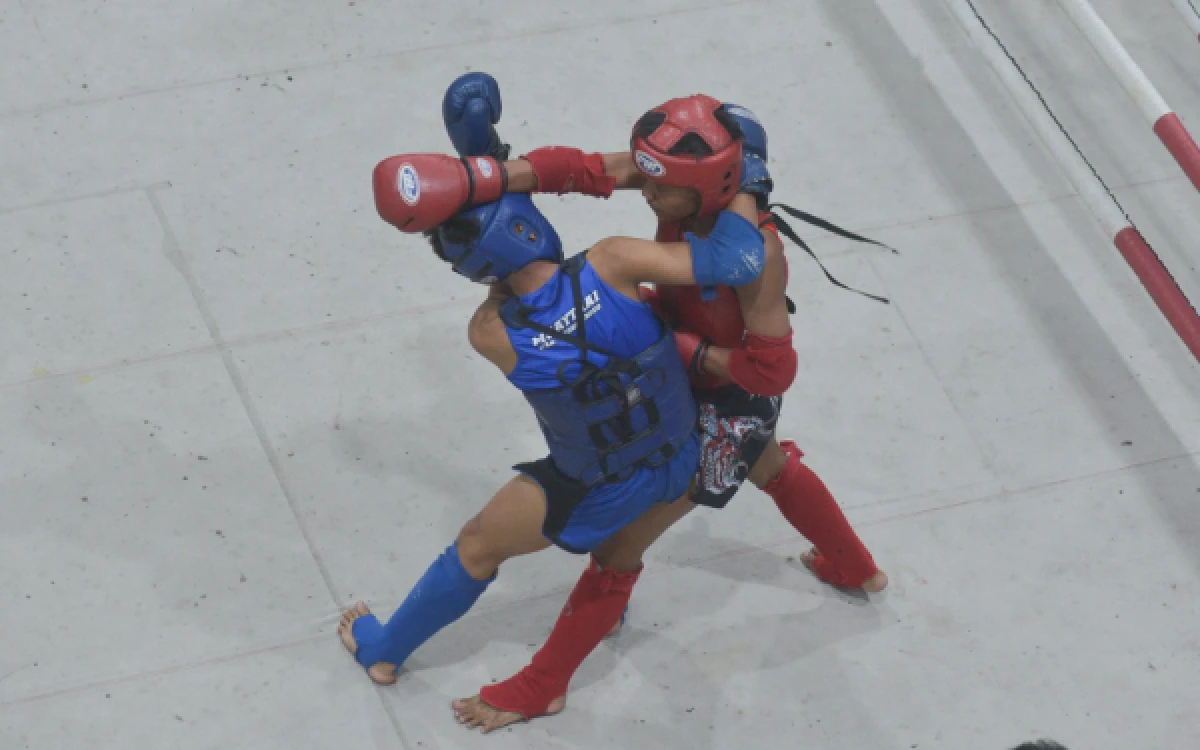 Thumbnail Berita - Kejuaraan Muaythai Piala Wali Kota Surabaya 2026 Ditutup, Tuan Rumah Juara Umum