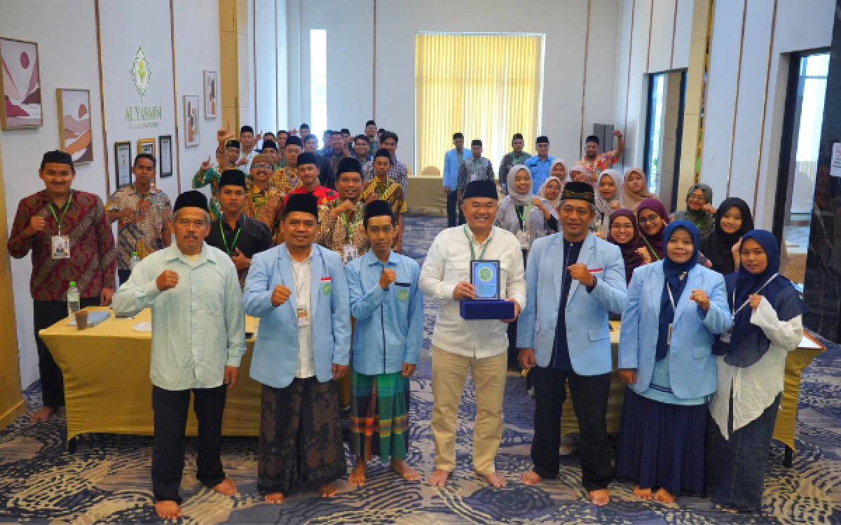 Thumbnail Berita - Pesantren Digipreneur Al Yasmin Perkuat Dakwah Digital Remaja Masjid, Dukung Program BKPRMI Jatim