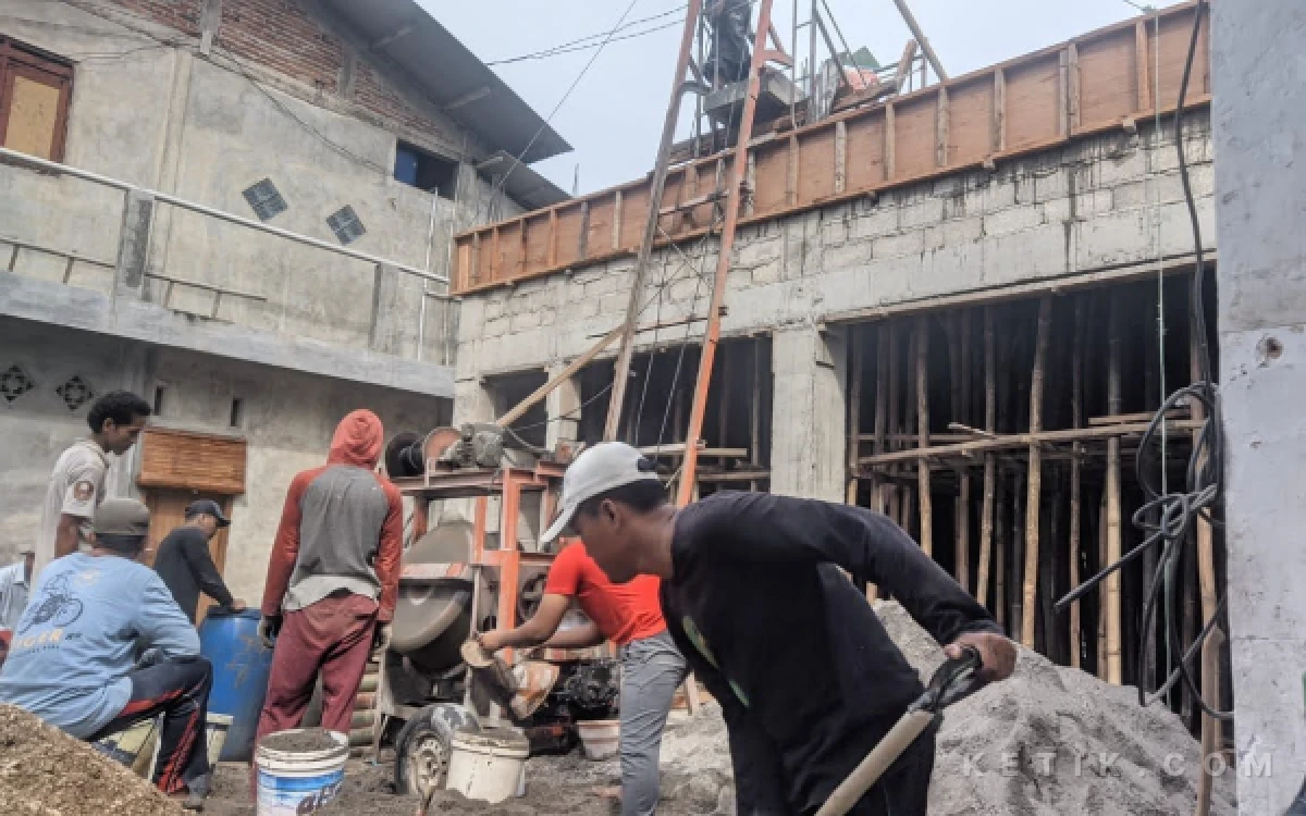Thumbnail Berita - May Day, Buruh di Pacitan Bakal Rayakan dengan Pemasangan Banner