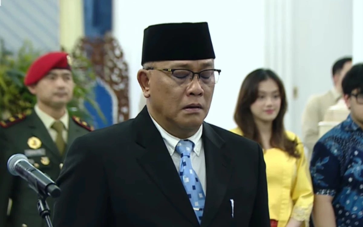 Thumbnail Berita - Tokoh Buruh Jumhur Hidayat Dilantik Jadi Menteri LH Jelang Hari Buruh