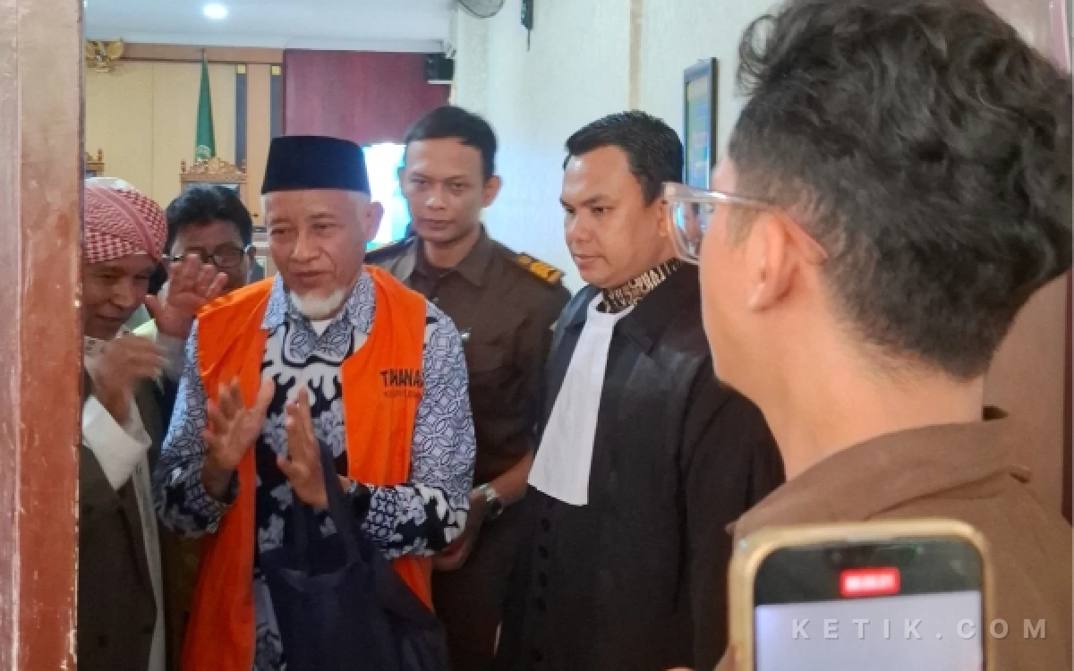 Thumbnail Berita - Korupsi Dana Hibah untuk Dinasti Politik, Vonis Sri Purnomo Tuai Kritik Tajam