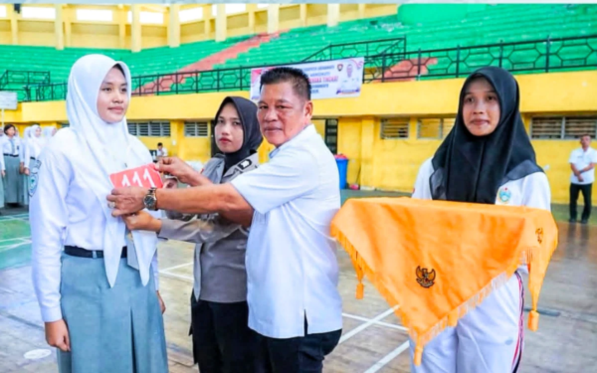 Thumbnail Berita - Seleksi Disoal, Kesbangpol Pastikan Anggota Paskibraka Labuhanbatu Tingginya Berlebih