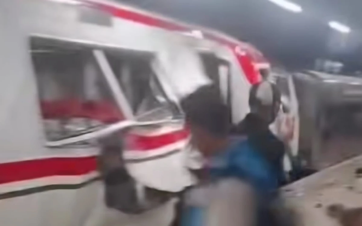 Thumbnail Berita - Tabrakan KRL Vs Argo Bromo di Bekasi Timur! Kronologis Masih Didalami, Polisi Fokus Evakuasi Penumpang