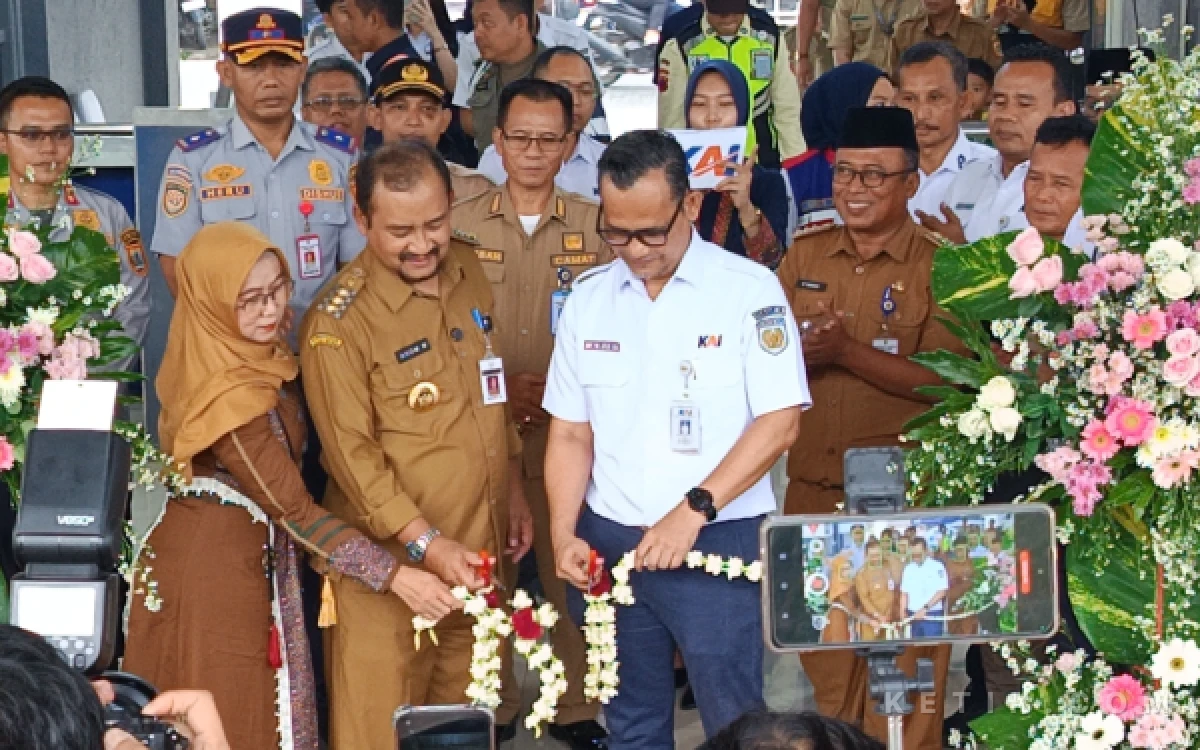 Thumbnail Berita - Stasiun Comal Kembali Beroperasi, Permudah Akses dan Dongkrak Ekonomi Lokal