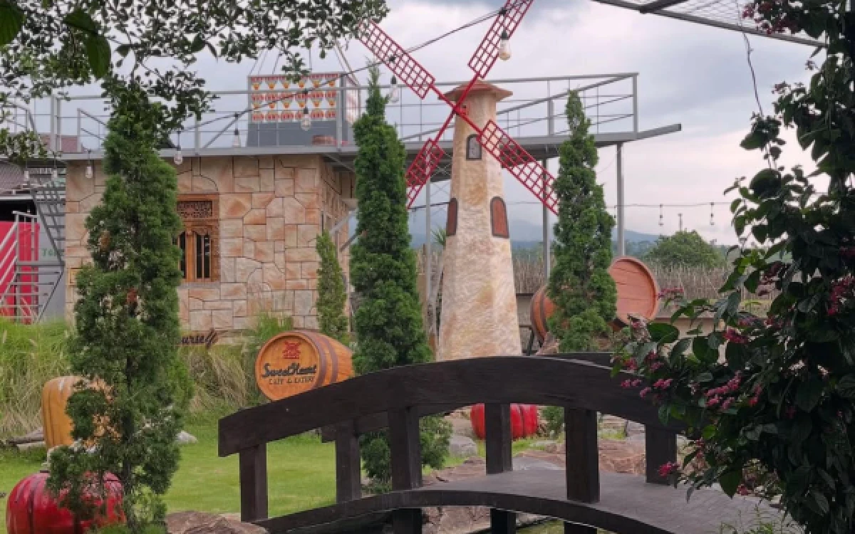 Thumbnail Berita - Vibe Ghibli dan View 5 Gunung! Sweet Heart Cafe & Eatery Malang Jadi Spot Healing Estetik yang Ramah Anak