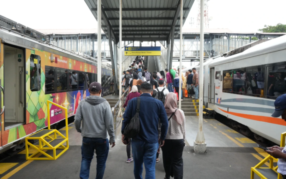 Thumbnail Berita - Dampak Tabrakan Kereta di Bekasi, Keberangkatan Perjalanan KA Jayabaya Malang-Jakarta Dibatalkan