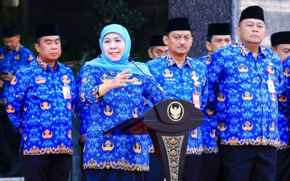 Thumbnail Berita - Ketua DPRD Surabaya Belum Dilantik! Gubernur Khofifah: Surat Pengajuan Rekomendasi Belum Masuk Pemprov