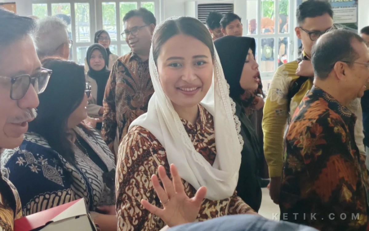 Thumbnail Berita - Wamendag RI Dyah Roro Esti  Luncurkan Kampuspreneur, Berharap Kampus Lahirkan Pengusahaan Jempolan