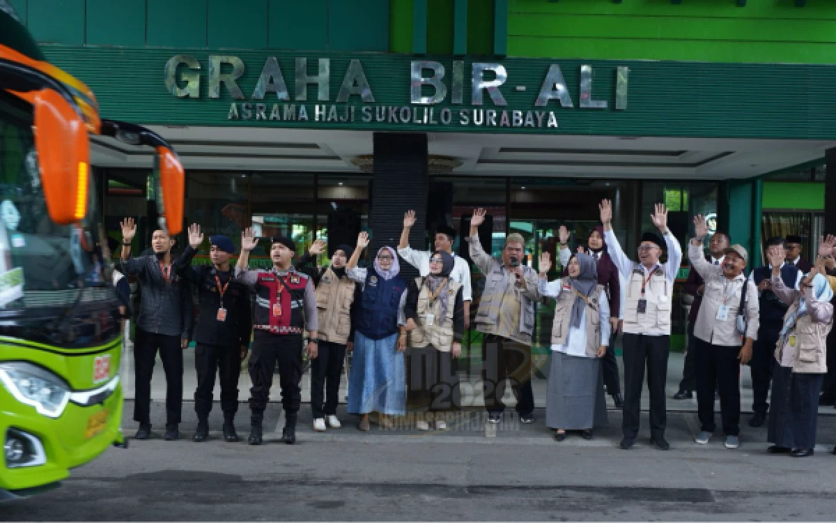 Thumbnail Berita - Hari ke-8 Operasional, Embarkasi Surabaya Telah Berangkatkan 9.111 Jemaah Haji ke Tanah Suci