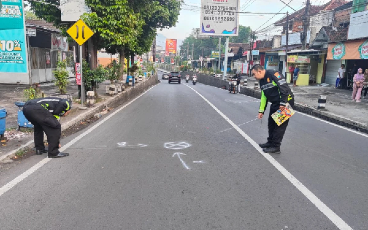 Thumbnail Berita - Kecelakaan di Jalan Ranugrati Malang Merenggut Nyawa Lansia, Pemotor Masih di Bawah Umur