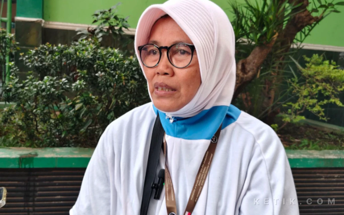 Thumbnail Berita - Perjuangan Mukarromah Basyar Menjadi Tamu Allah Terkabul, Menabung Receh Hasil Jualan Mainan