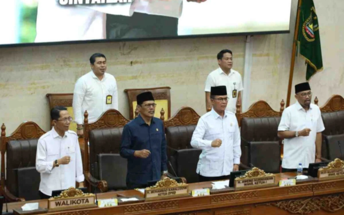 Thumbnail Berita - DPRD Kota Batam Gelar Paripurna dengan Tiga Agenda, Prioritaskan Pembenahan Tata Kelola Persampahan