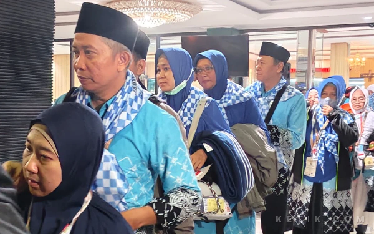 Thumbnail Berita - Hari ke-10 Operasional, Embarkasi Surabaya Berangkatkan 12.140 Jemaah Haji ke Tanah Suci