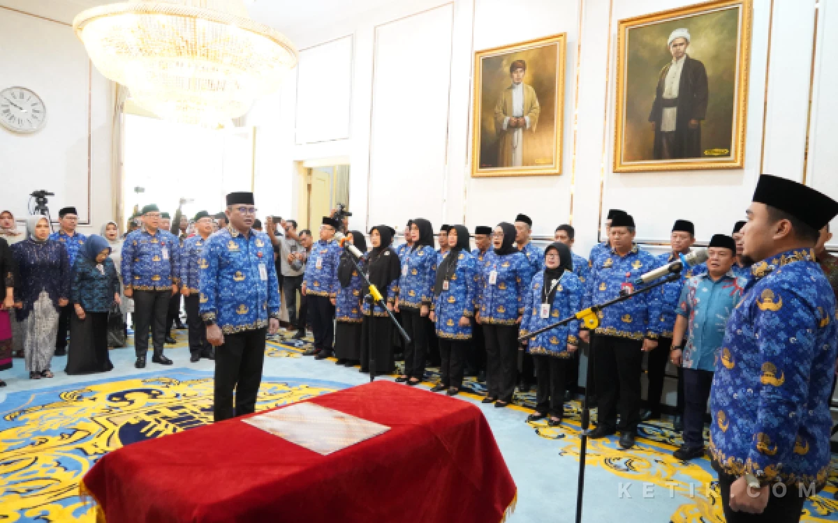 Thumbnail Berita - Staf Ahli Ahmad Aziz Setia Ade Putra Dilantik, Resmi Jabat Pj Sekda Cilegon