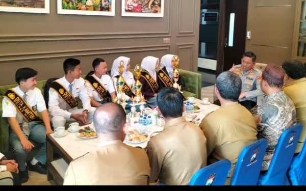 Thumbnail Kapolres Malang Kukuhkan 6 Pelajar Duta Kamtibmas, Ini Daftar Namanya