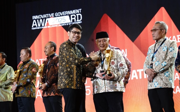 Thumbnail Berita - Hebat! Kabupaten Malang Raih Predikat Kabupaten Terinovatif pada IGA 2025