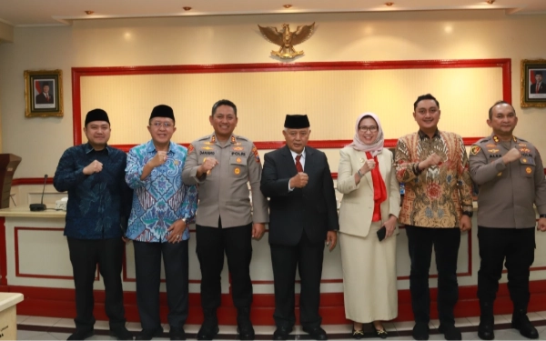 Thumbnail Malang-Lumajang Sinergi Kelola Wisata Coban Sewu, Kholiq: Masyarakat Harus Terlibat