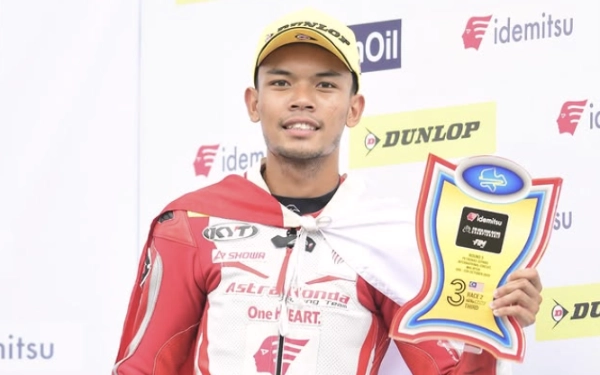 Thumbnail Berita - Adenanta Raih Podium ARRC Sepang, Kado untuk Hari Jadi Ke-80 Jatim