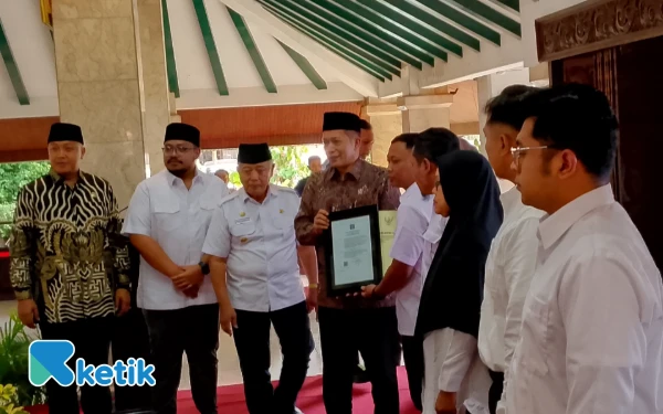 Thumbnail Kabupaten Malang Paling Awal Rampungkan SK Badan Hukum 390 Koperasi Merah Putih