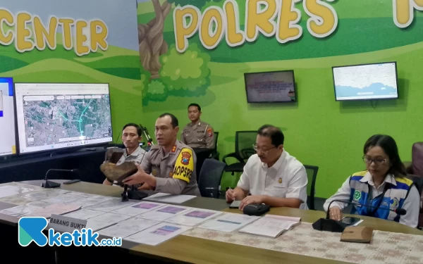 Thumbnail Kecelakaan Maut Tol Pandaan-Malang, Polisi Tetapkan Sopir Truk sebagai Tersangka