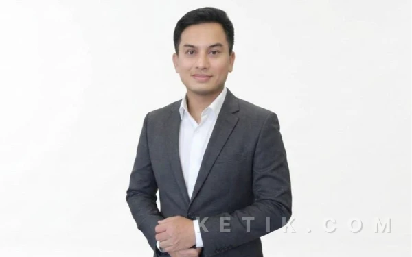 Antara Jaksa dan Nola