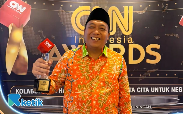 Bupati Situbondo Raih CNN Award 2025 Kategori Outstanding Regional Initiative for MSME Empowerment
