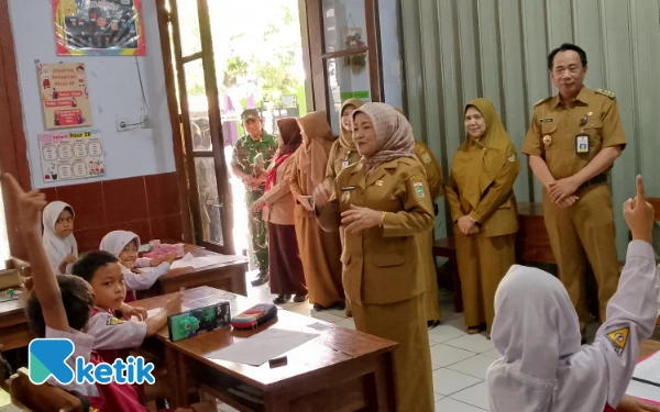 Thumbnail Kunjungi SDN 1 Pagentan dan SMPN 1 Singosari, Wabup Malang Pastikan Kesiapan Sekolah Unggulan