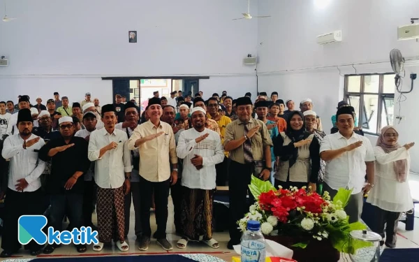 Reses Bershalawat di Situbondo, Anggota Komisi VI DPR RI Sosialisasi Peningkatan Inklusi Keuangan