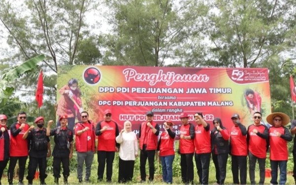Penghijauan, PDI Perjuangan Jatim Tanam 2.500 Bibit Pohon di Malang Selatan