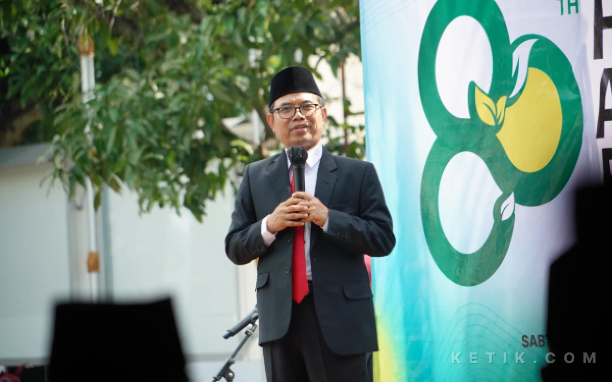 Thumbnail Berita - Kisah Akhmad Sruji Bahtiar: Aktif Pramuka, Pernah Kerja Serabutan, Kini Pimpin Kemenag Jatim