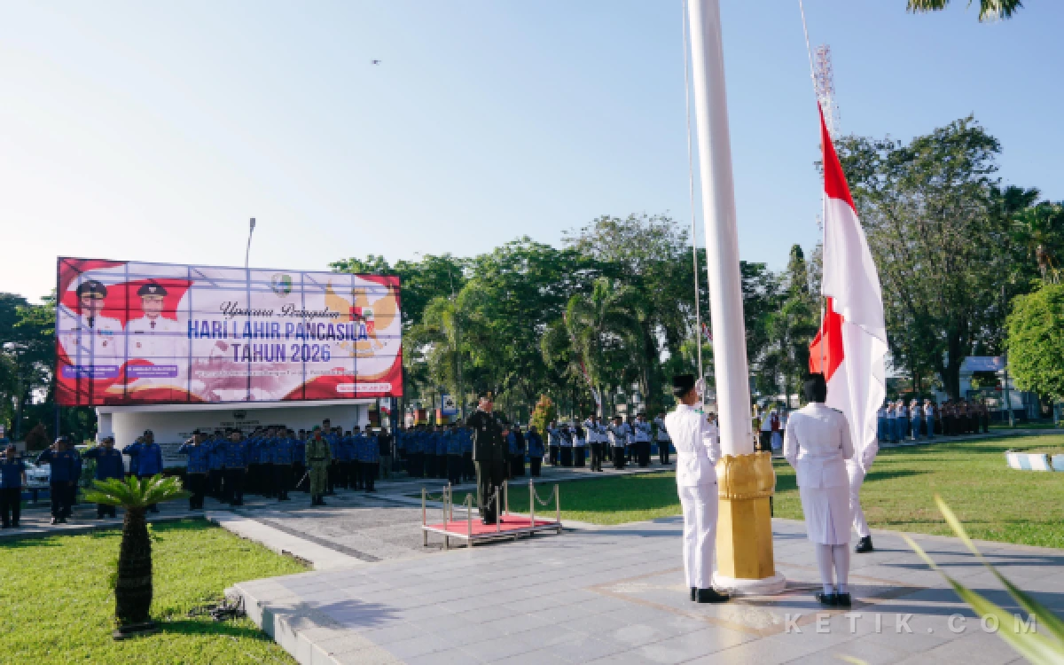 Thumbnail Berita - Peringatan Hari Lahir Pancasila di Sampang, BPIP Ajak Masyarakat Jadikan Pancasila Ideologi Hidup