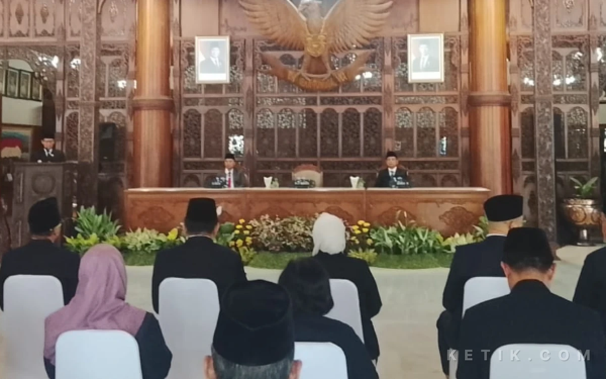 Thumbnail Berita - Segarkan Birokrasi Pemkab Tulungagung, Plt Bupati Lantik 21 Pejabat Eselon II Hasil Uji Kompetensi