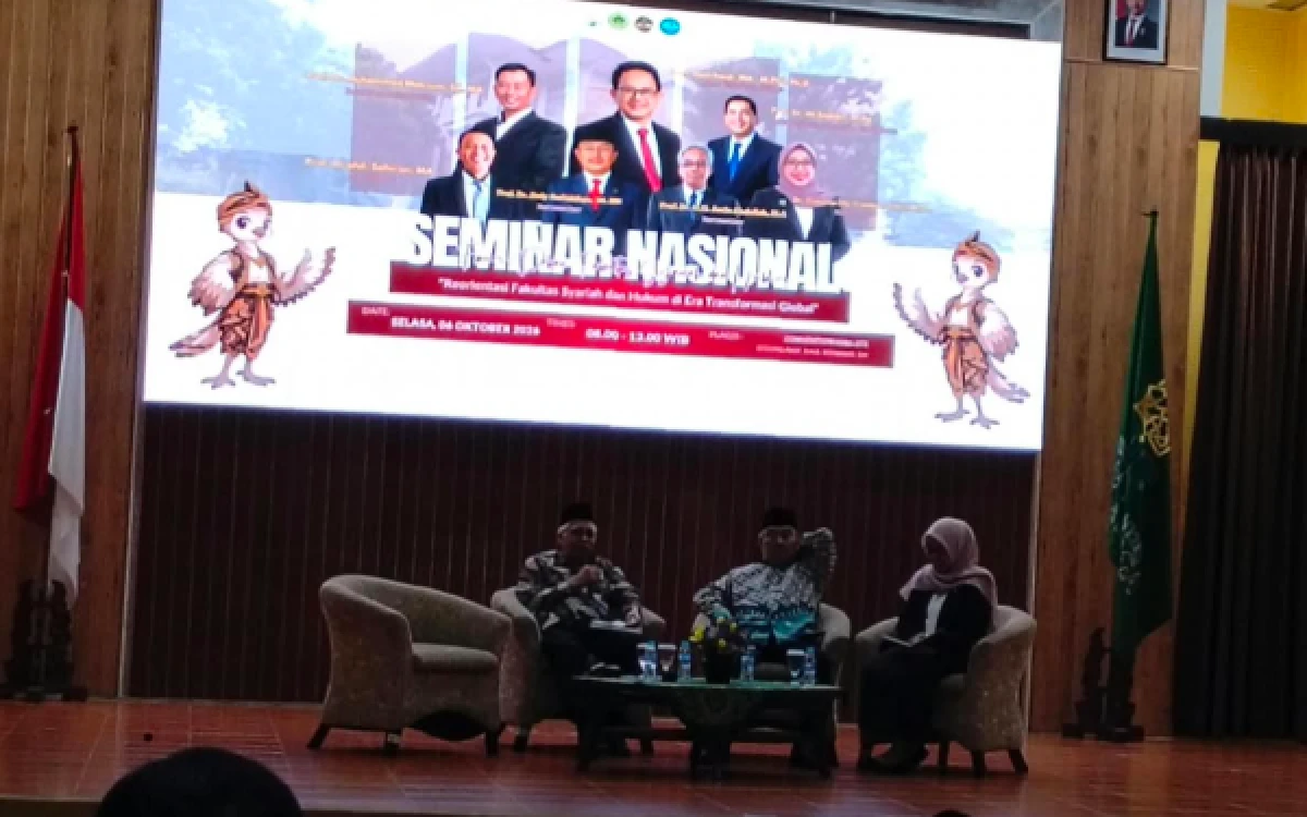 Thumbnail Berita - Hadapi Era AI, Jimly Asshiddiqie Dorong Fakultas Syariah Reorientasi Keilmuan