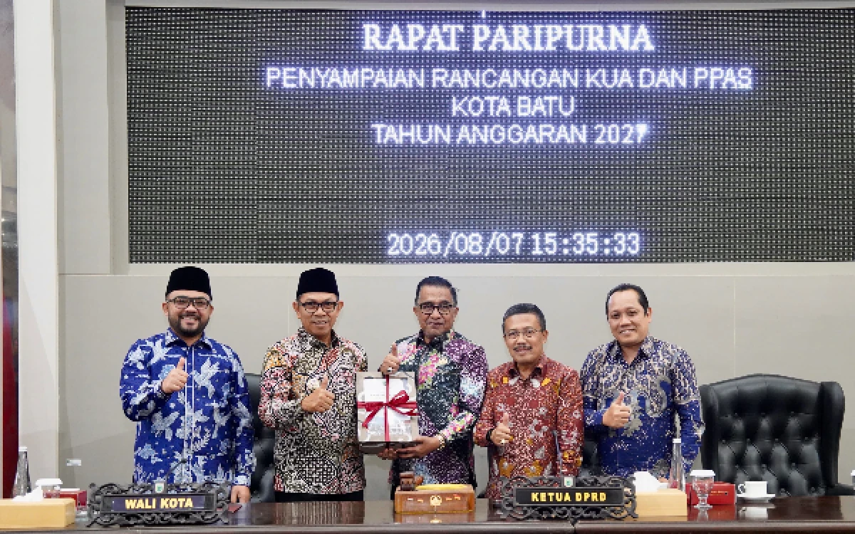 Thumbnail Berita - KUA-PPAS 2027 Kota Batu Dibahas, Smart Farming hingga 1.000 Sarjana Jadi Prioritas