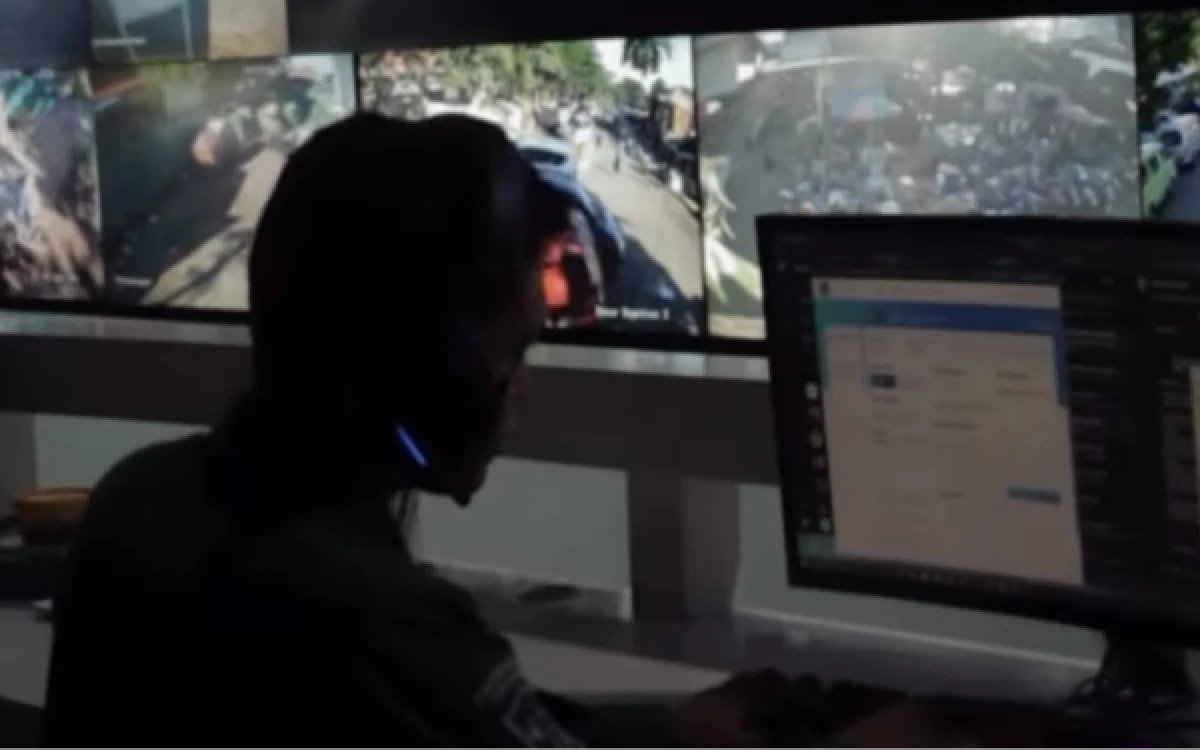 Thumbnail Berita - FLASH! Layanan Terbaru 112, Siap Siaga 24 Jam Jaga Warga Kota Surabaya