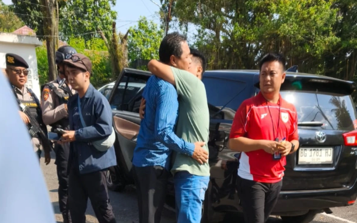 Thumbnail Berita - KPK OTT Bupati Muara Enim Edison, Kantor Bupati dan Dinas Pendidikan Disegel
