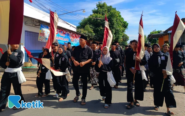 Peringati Hari Jadi Ke-261 Besuki, Bupati dan Wabup Situbondo Ikuti Prosesi Napak Tilas Kiai Pateh Alos