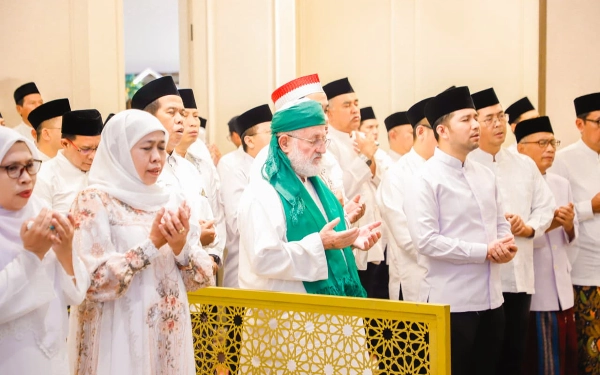 Rahasia Hati Bersih ala Syeikh Al-Jailani! Khofifah Instruksikan Wagub Emil Pimpin Kajian ASN Jatim