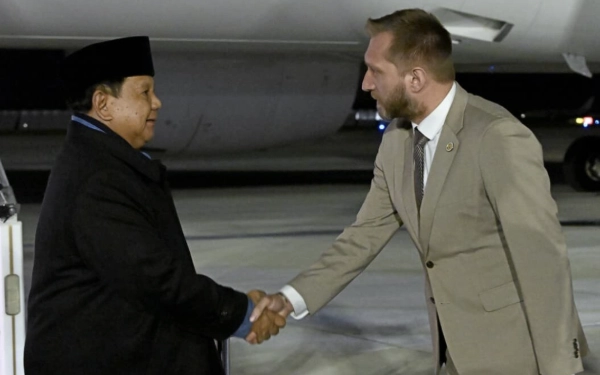 Diplomasi Maraton ala Prabowo, Tiba di Paris Temui Presiden Macron setelah 5 Jam Diskusi dengan Putin