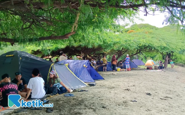 Thumbnail Berita - Wisata Beach Forest Situbondo Dipadati Pelancong pada Hari Kelima Idulfitri